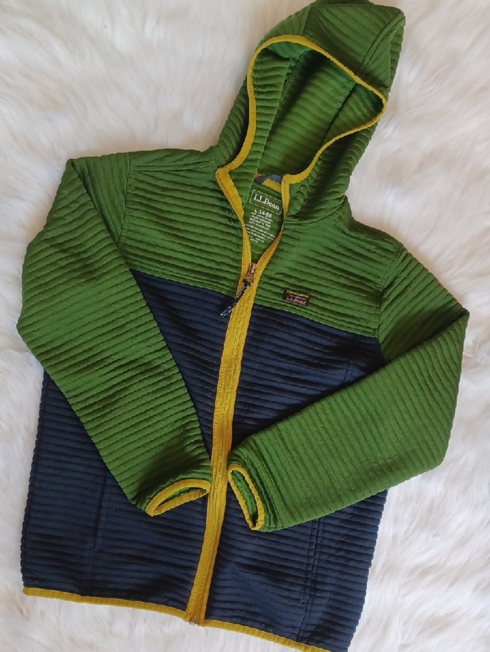 L.L Bean Airlight Fullzip Hoodie. Boys Large 14-16.